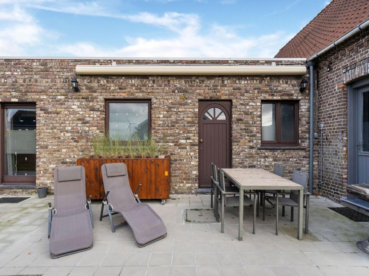 Tasteful Holiday Home In Loppem With Jacuzzi Exterior photo